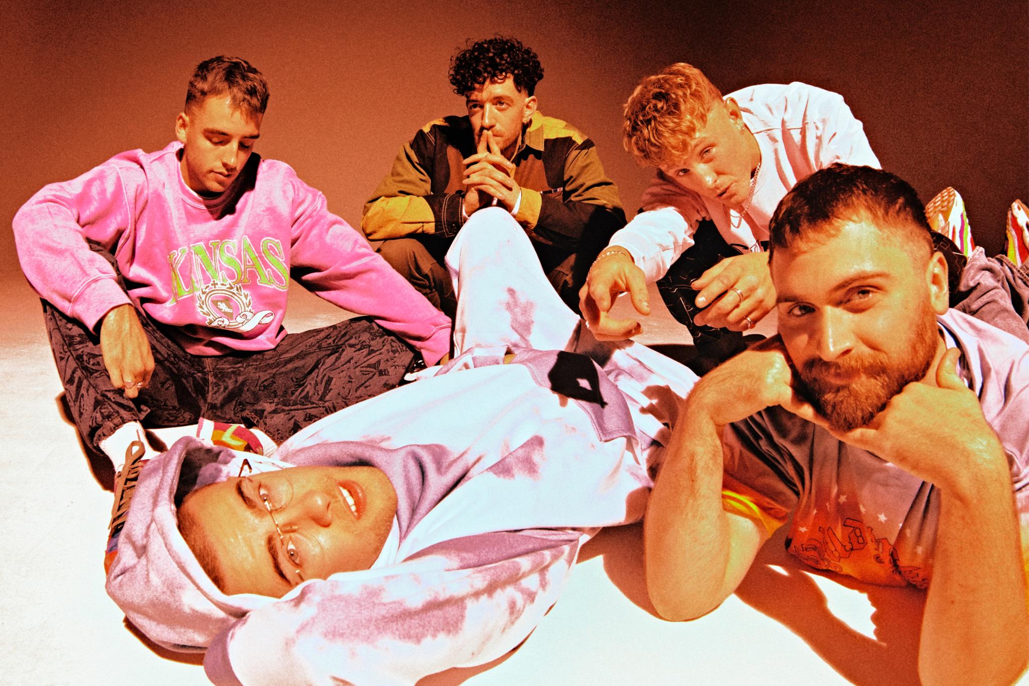 Discovery splash banner for hard life Discord server